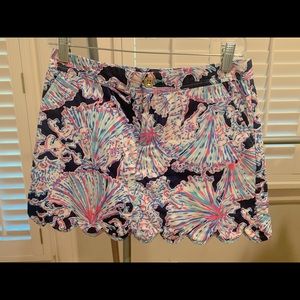 Lilly Pulitzer Colette skirt / skort. Navy / hot pink shell pattern.